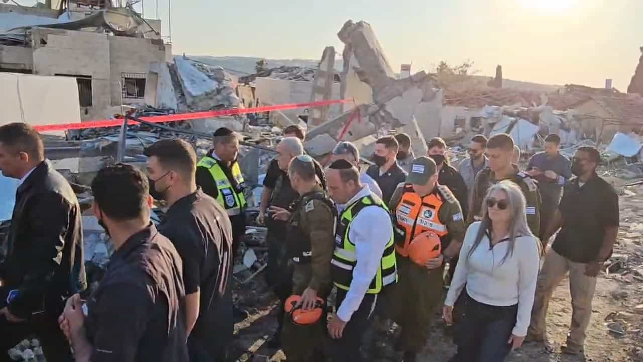 הריסות בעקבות נפילת טיל איראני