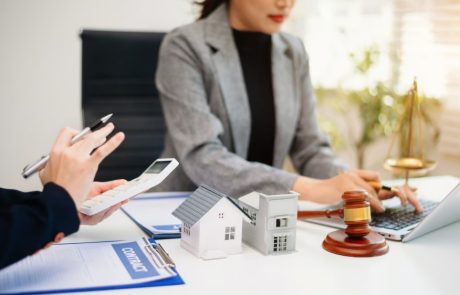 חשיבות הליווי המשפטי בעסקאות מקרקעין ורכישת דירה בישראל