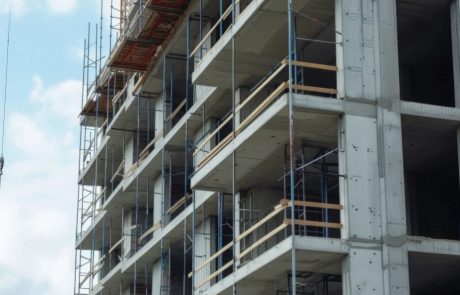 השפעת איכות התחזוקה על חוסן הנדל”ן העירוני בישראל