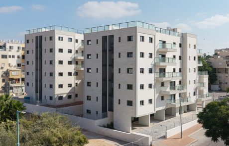 הקרקע האחרונה: על עתודת הקרקע האחרונה בלב העיר – החלה מסירת הדירות בפרויקט מחיר למשתכן באלעד